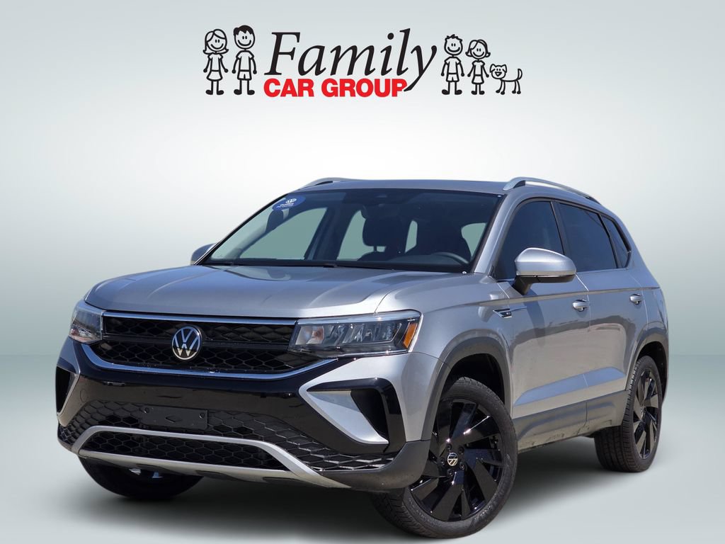 Certified 2024 Volkswagen Taos SE w/ Panoramic Sunroof Package