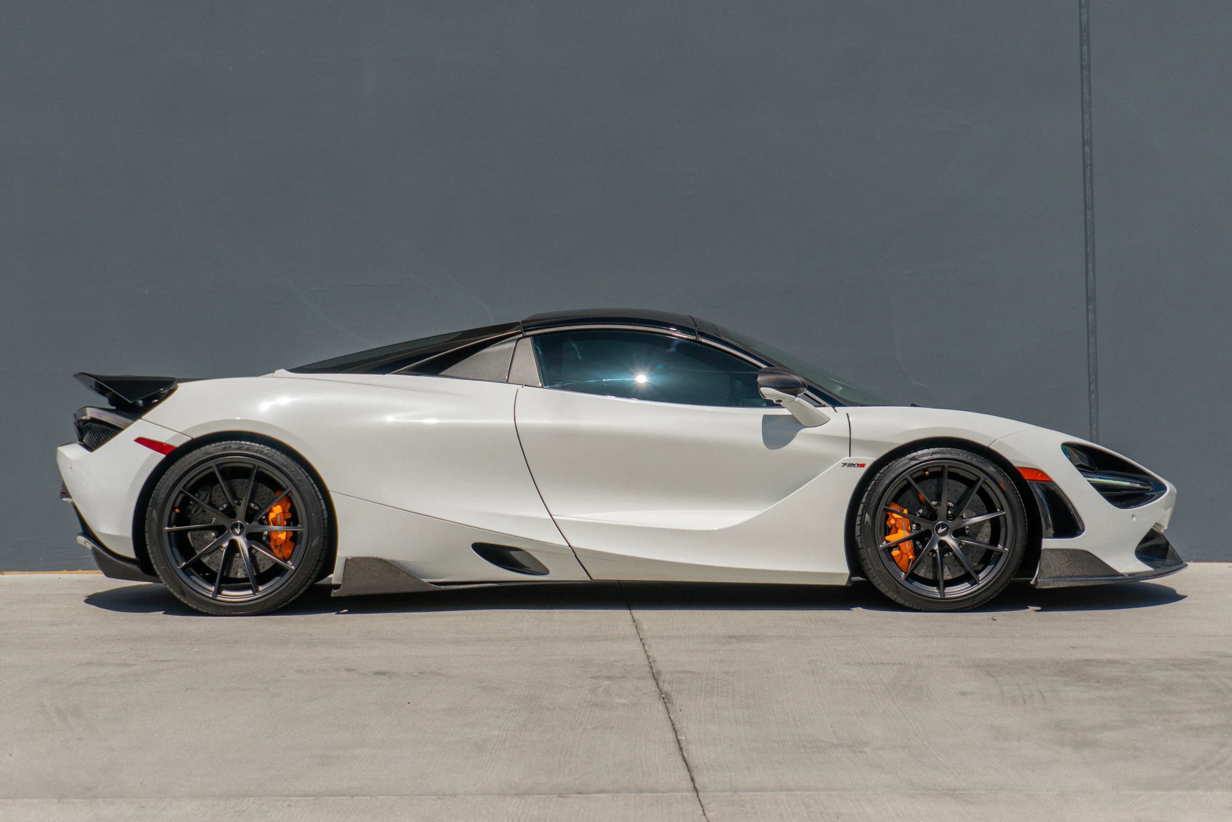 Used 2021 McLaren 720S Spider photo 7