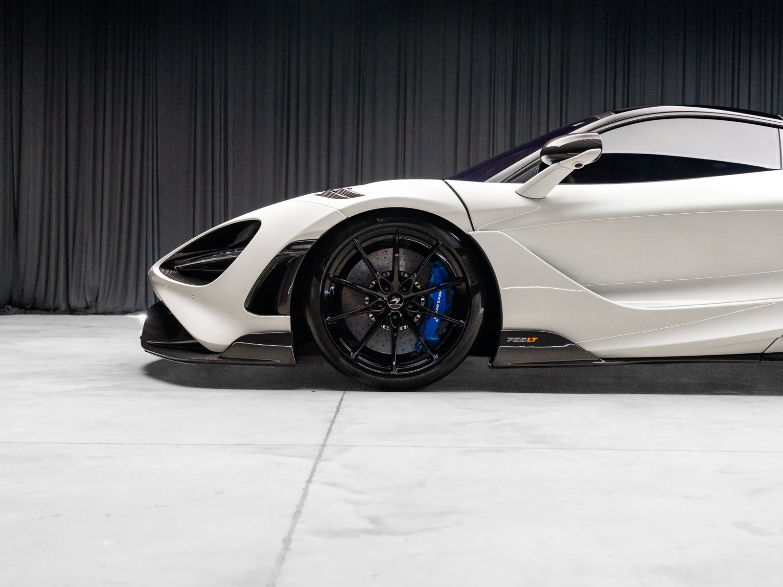 Used 2021 McLaren 765LT photo 24