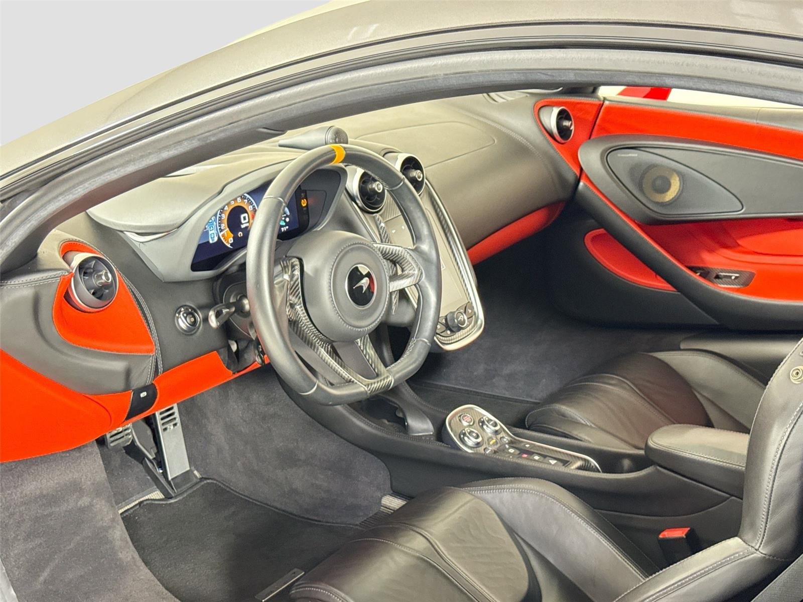 Used 2019 McLaren 600LT photo 15