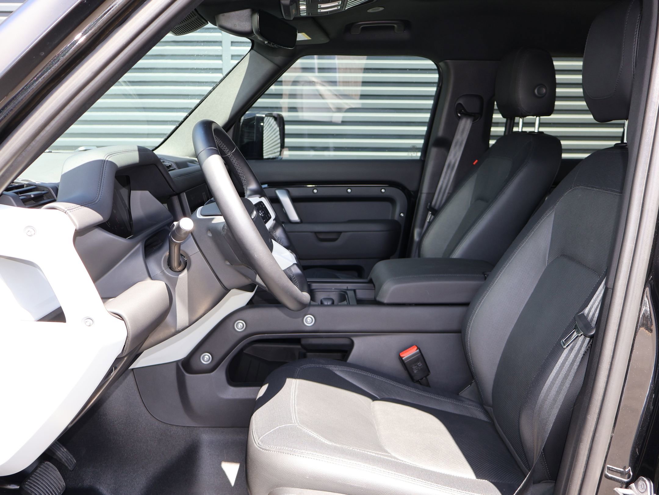 2024 Land Rover Defender 110 X-Dynamic SE