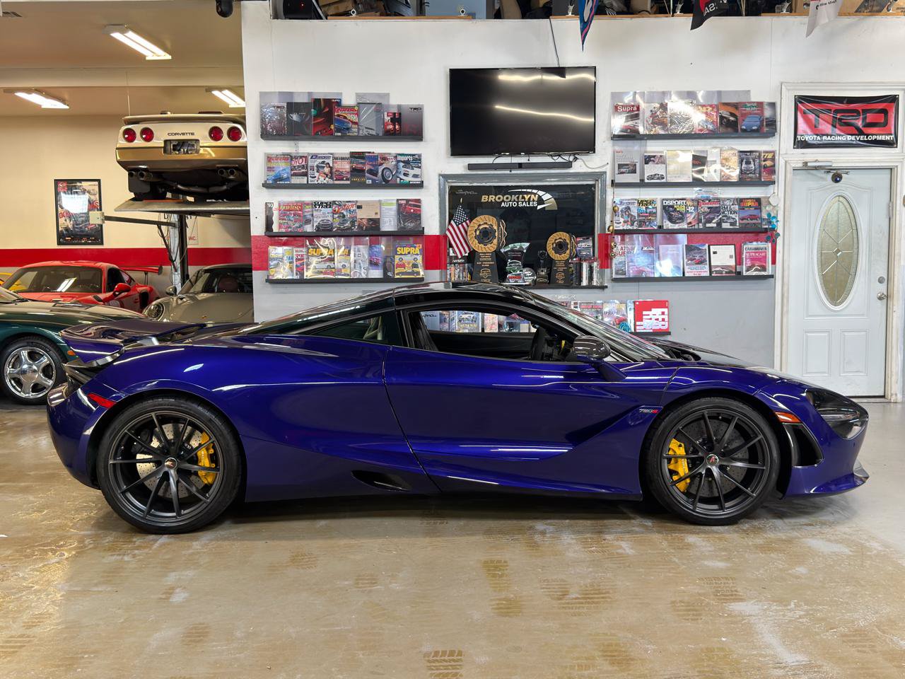 Used 2018 McLaren 720S photo 6