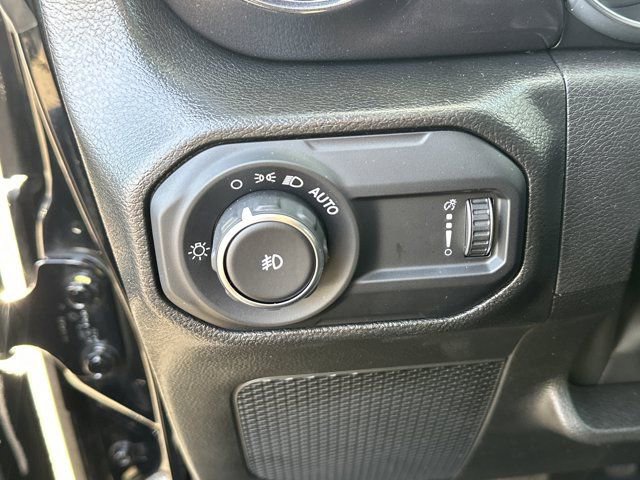 2023 Jeep Wrangler Altitude