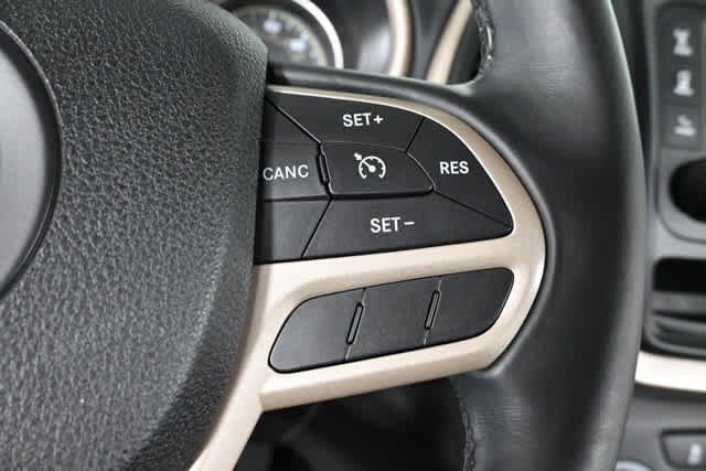 2017 Jeep Cherokee Sport