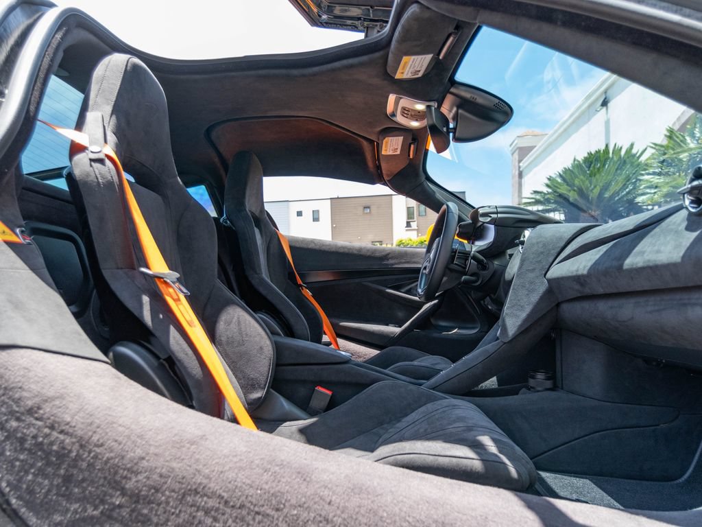Used 2025 McLaren 750S photo 19