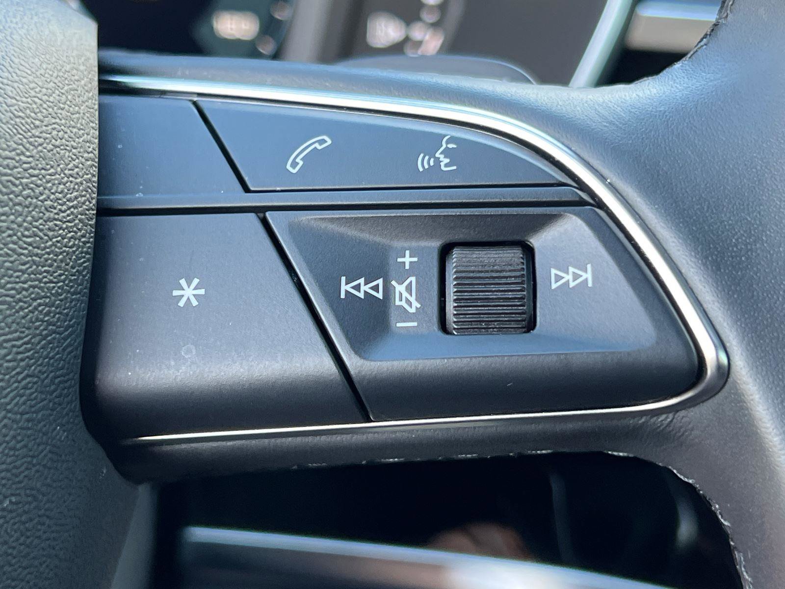 2025 Audi Q3 2.0T Premium