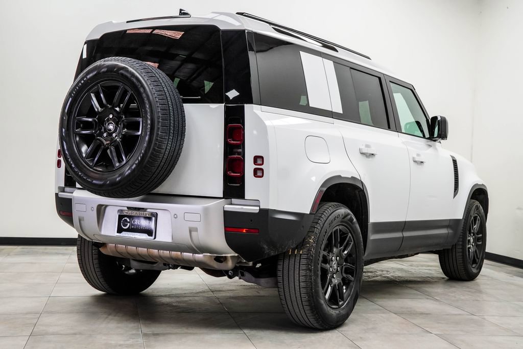 2025 Land Rover Defender 110 S