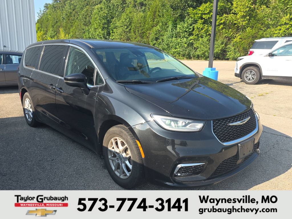 Used 2023 Chrysler Pacifica Touring-L
