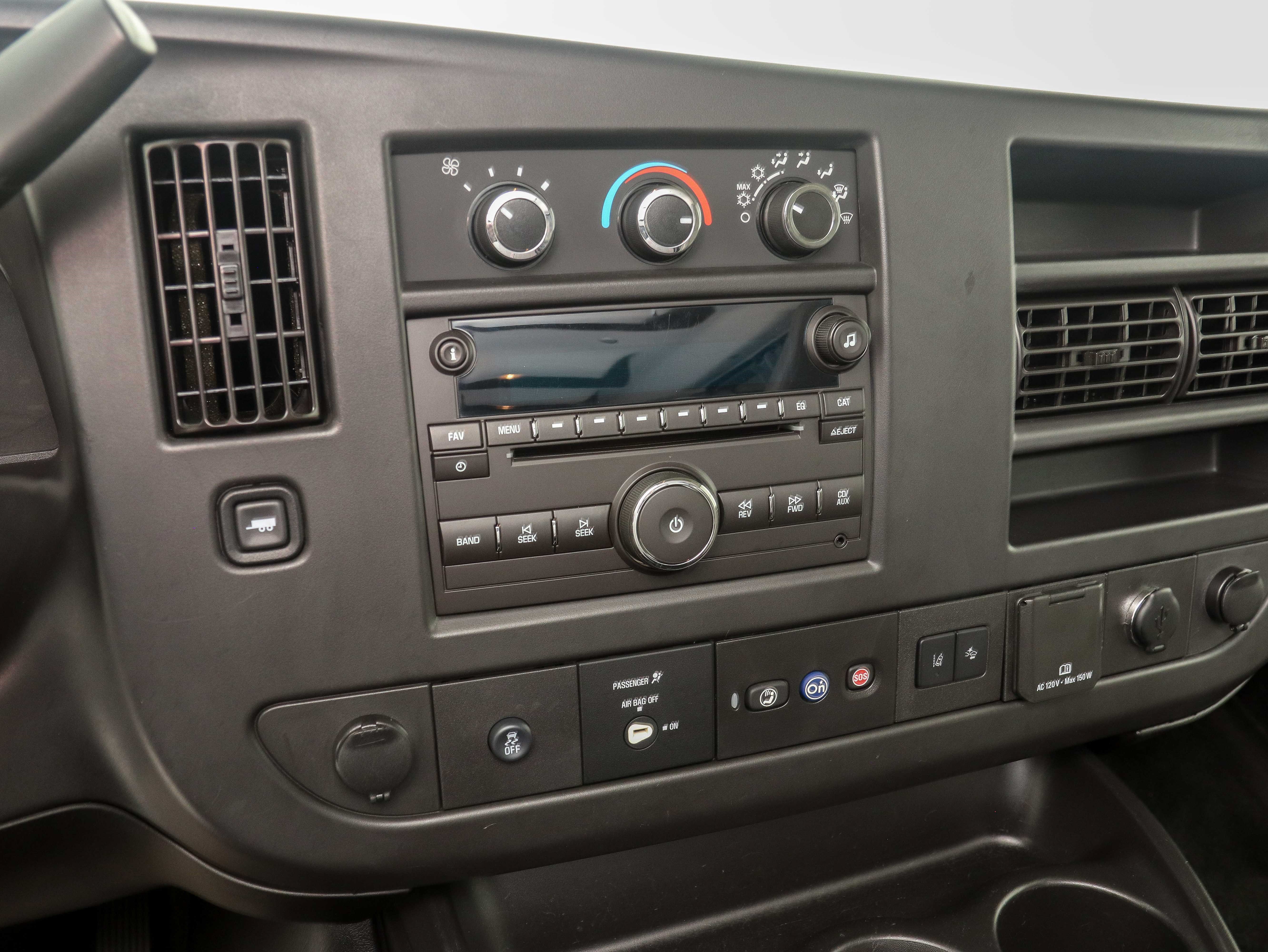 2019 Chevrolet Express Passenger LT - Photo 15