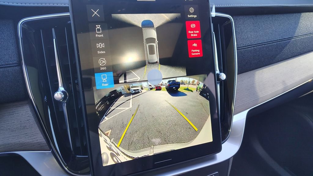 2026 Volvo Xc90 B6 Plus