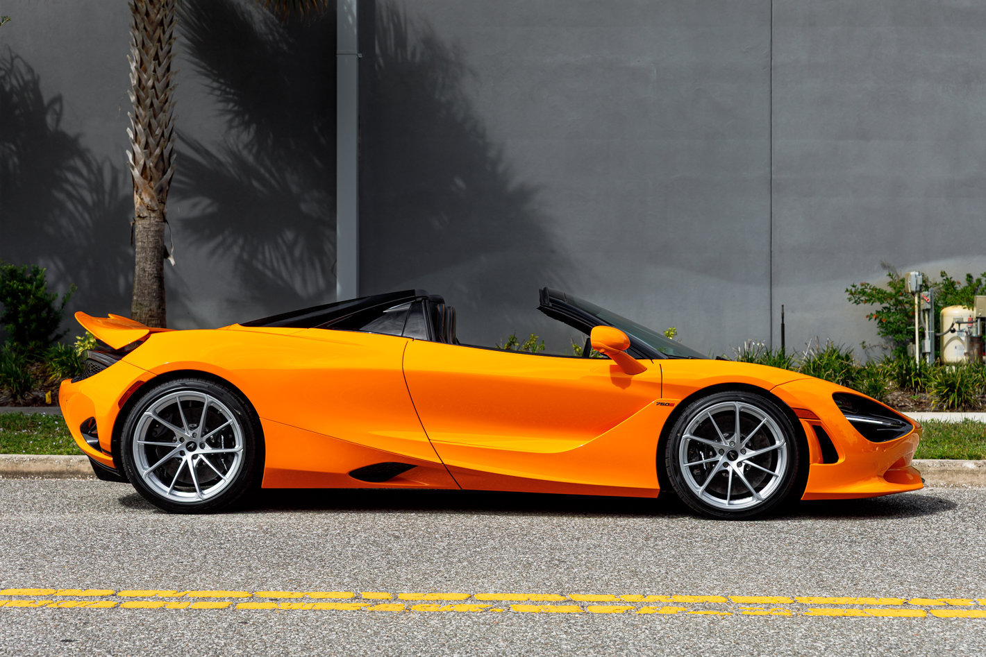 New 2027 McLaren 750S Spider photo 11
