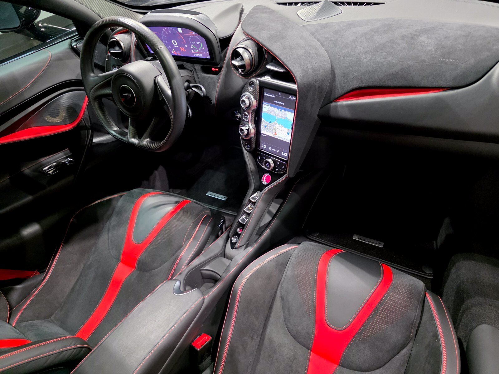 Used 2022 McLaren 720S Performance photo 19