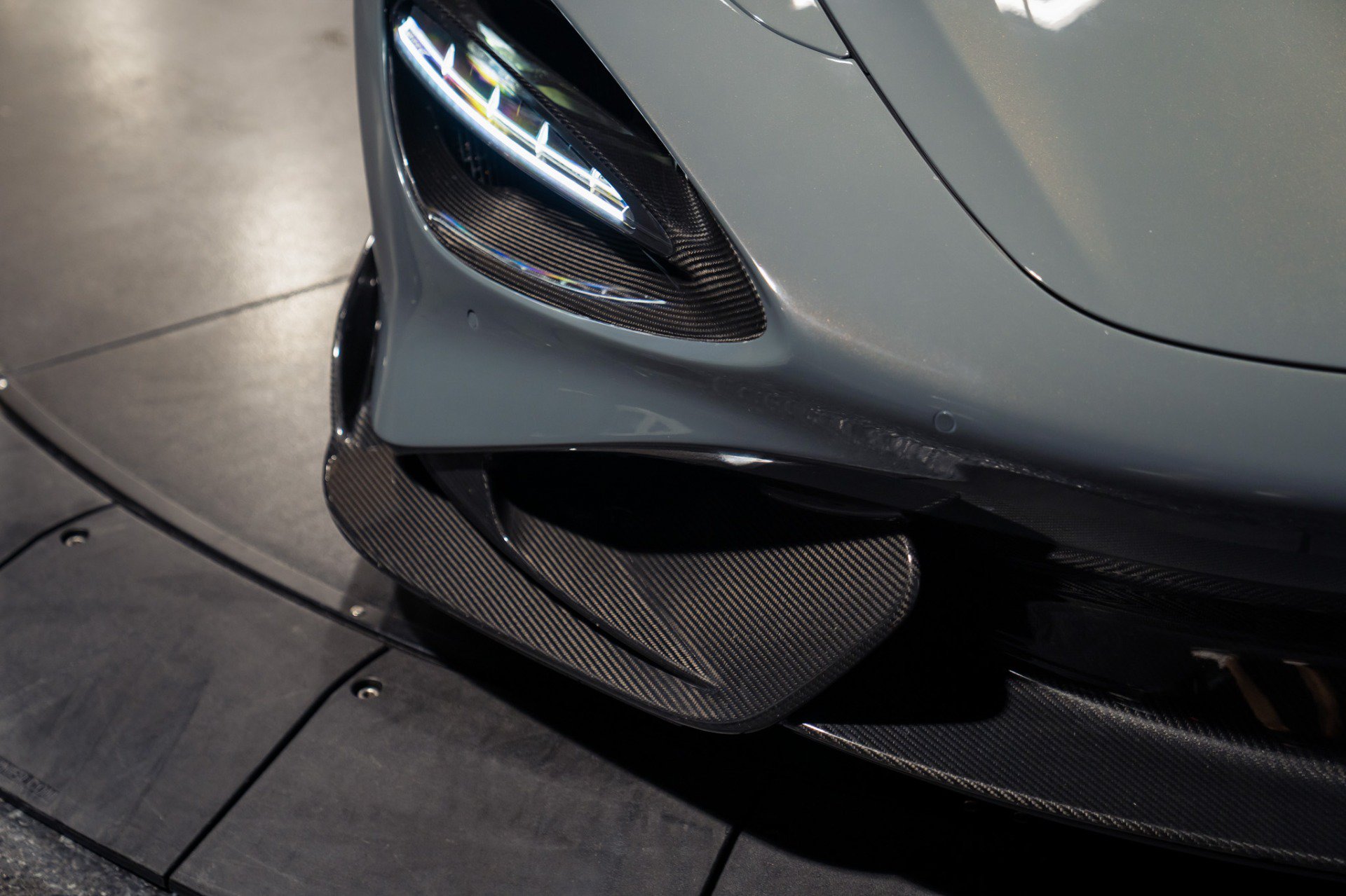 Used 2021 McLaren 765LT photo 18
