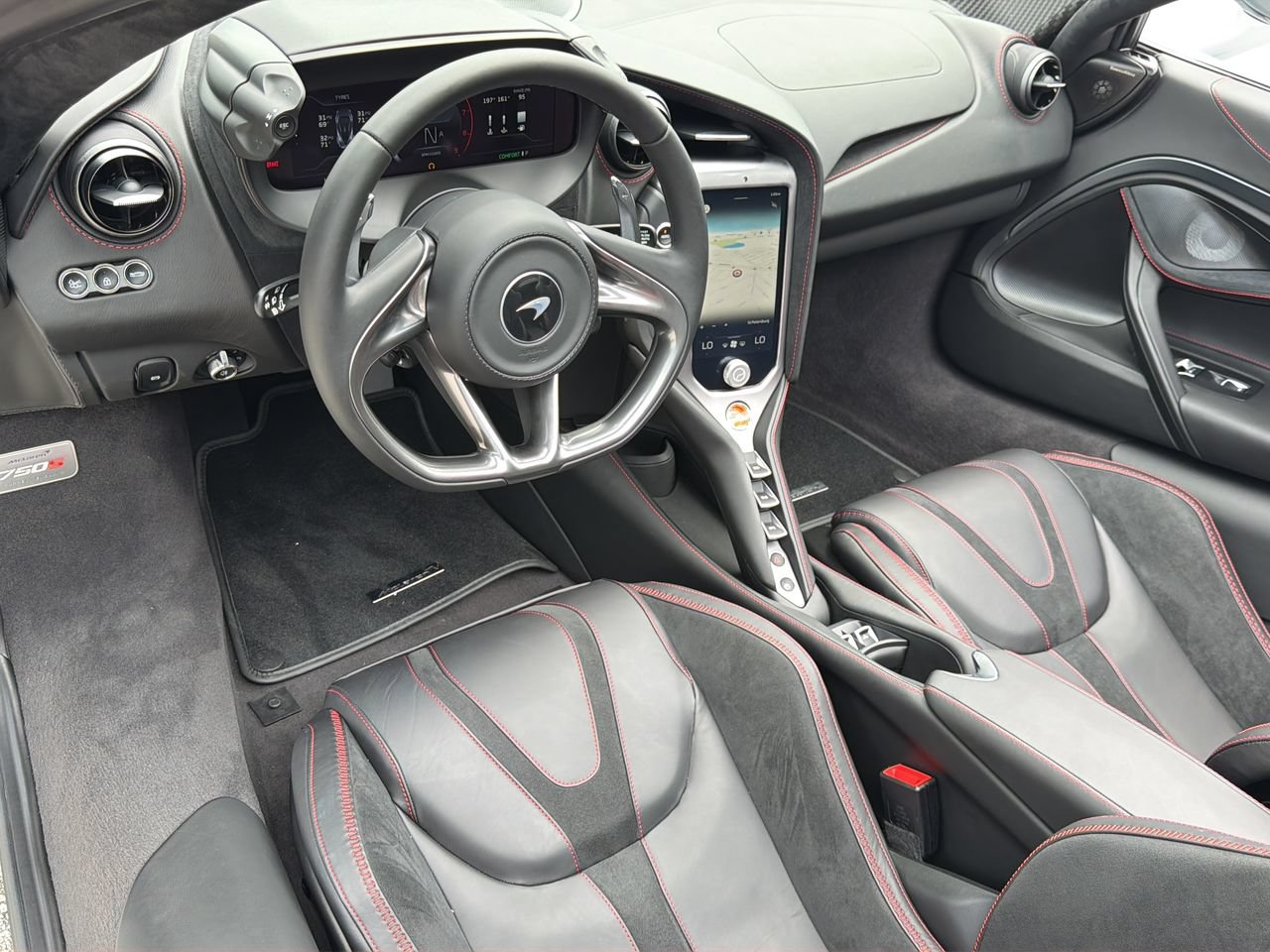 Used 2025 McLaren 750S Spider photo 16