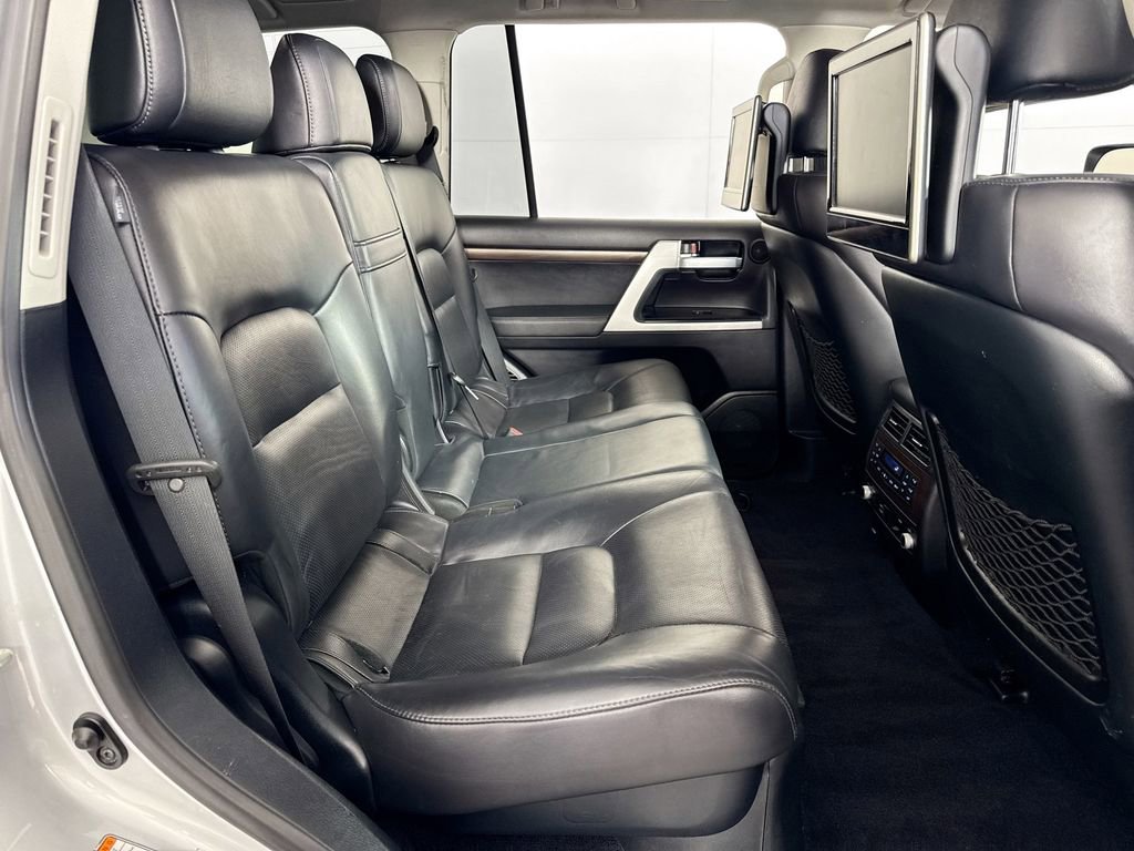 2016 Toyota Land Cruiser