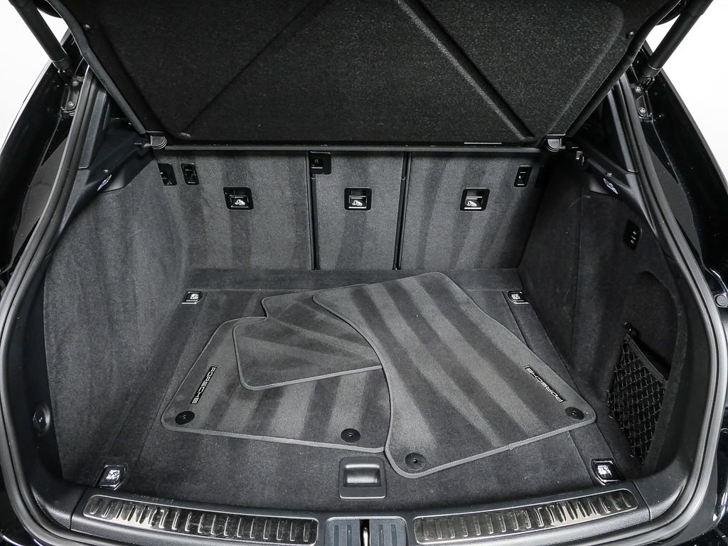 2023 Porsche Macan S