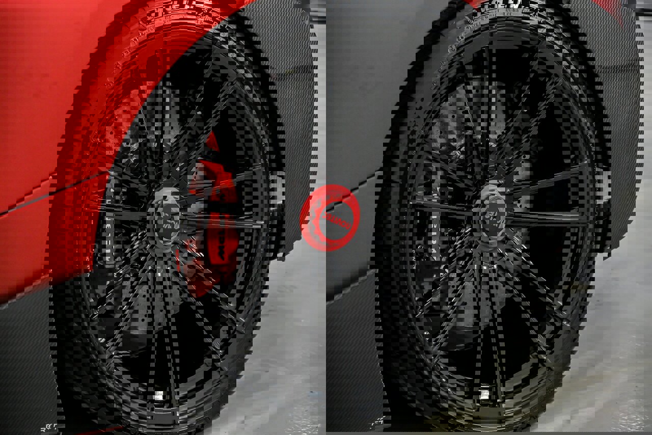 Used 2018 McLaren 720S photo 23