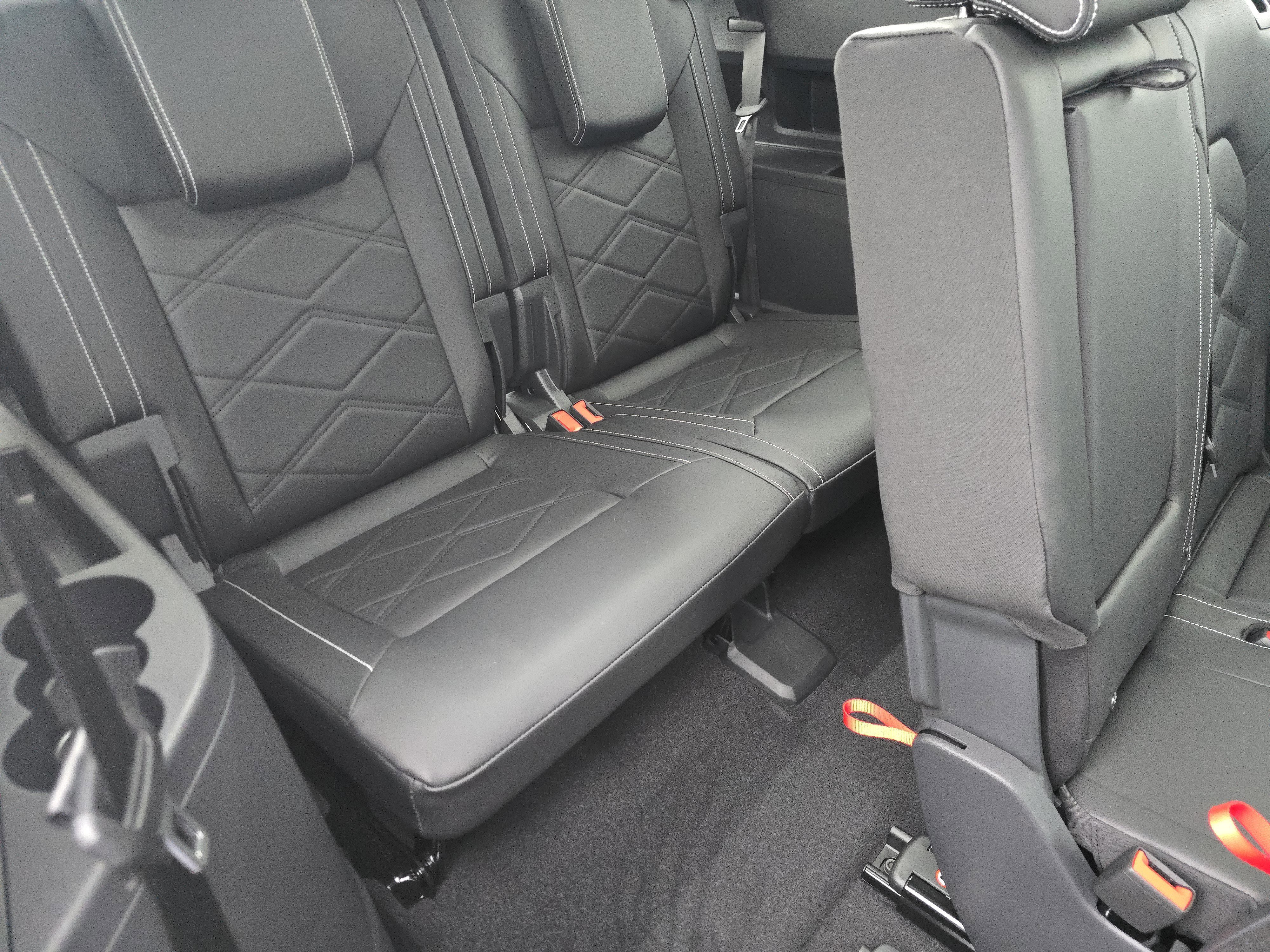 2026 Volkswagen Atlas SE