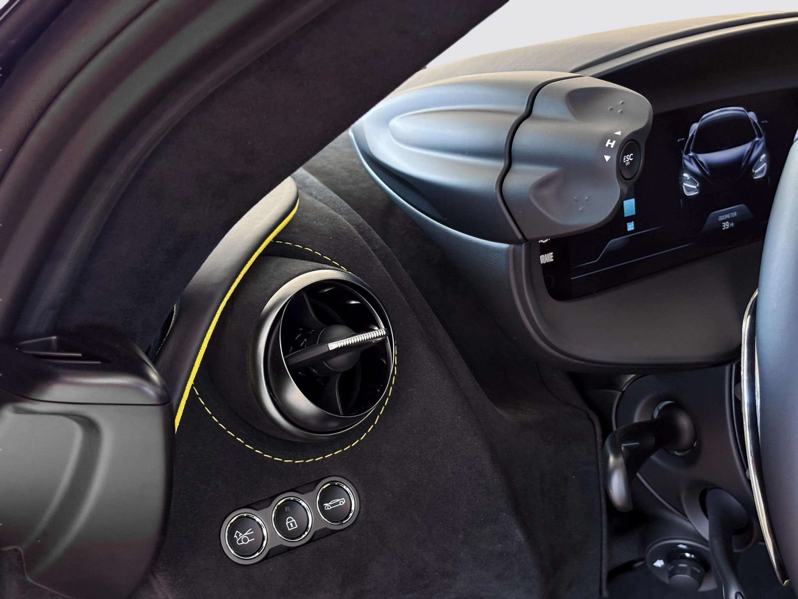 New 2026 McLaren 750S Spider photo 19