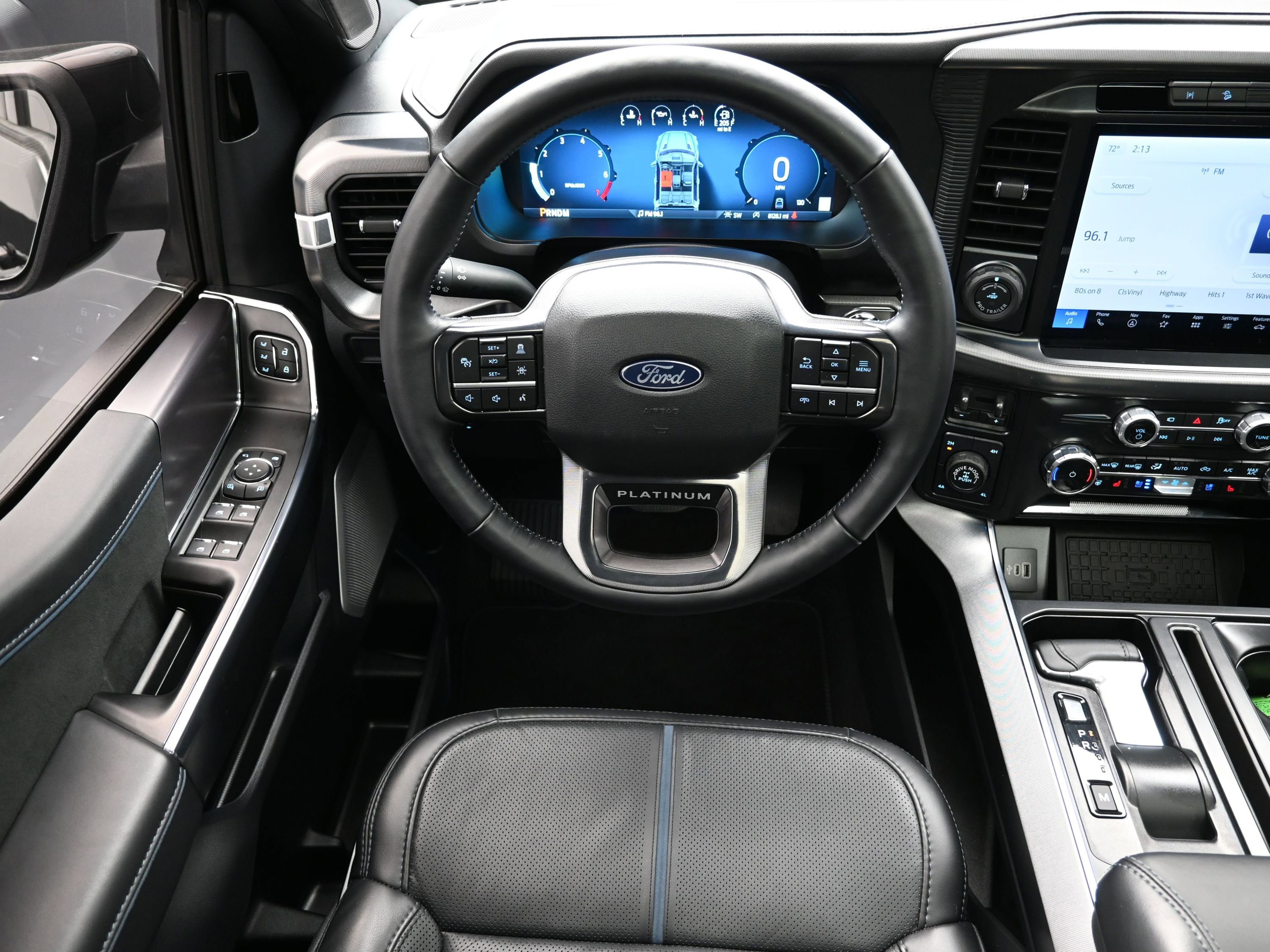 2025 Ford F150 Platinum