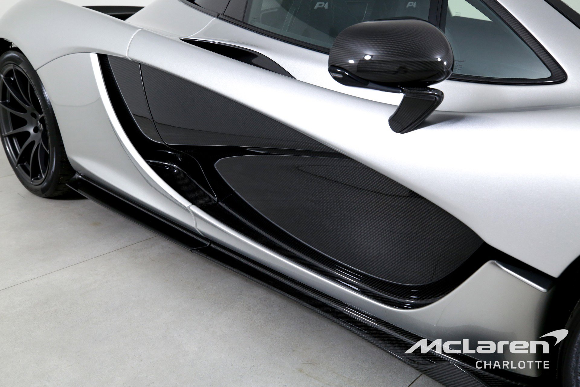 Used 2015 McLaren P1 photo 36