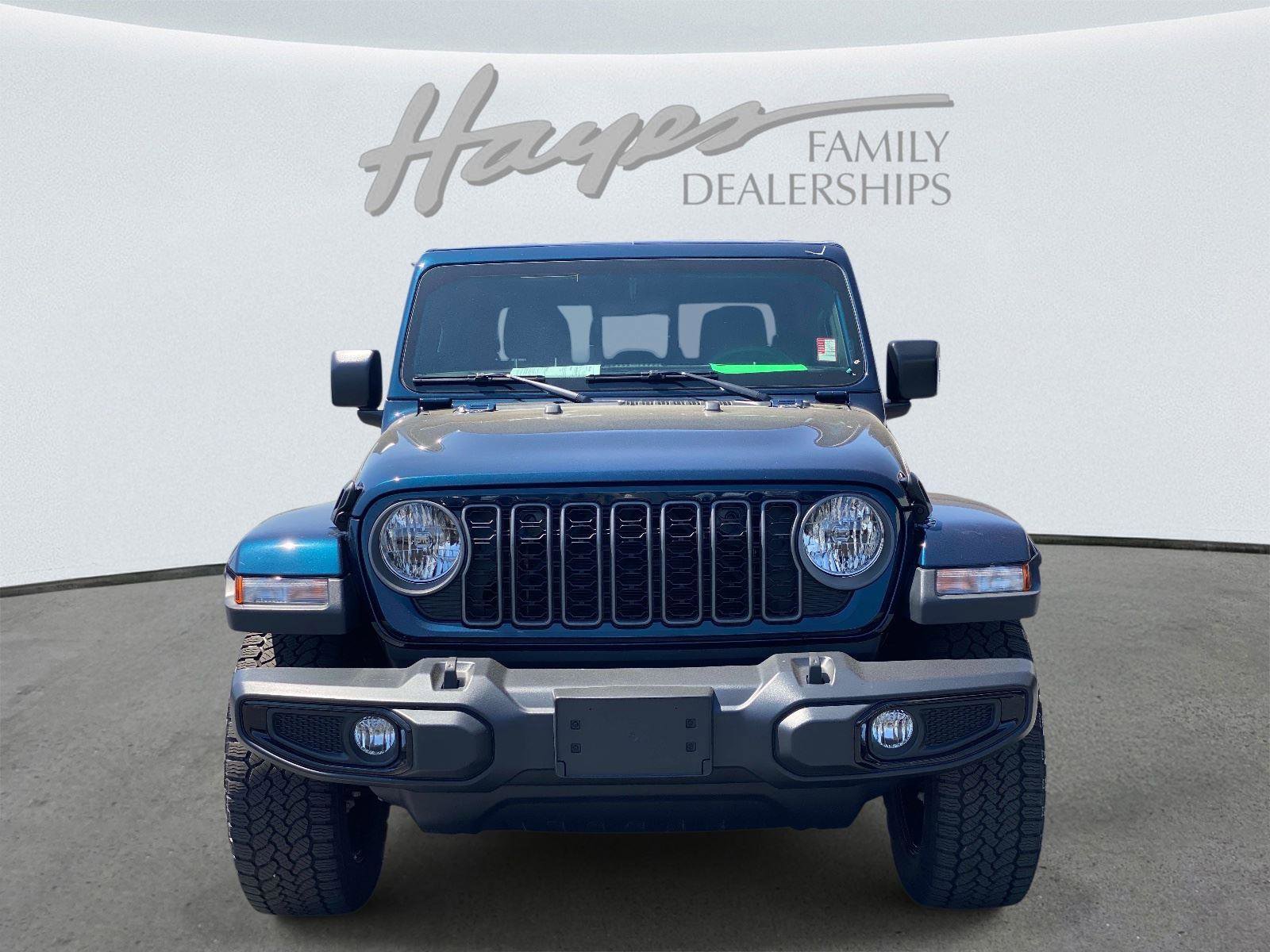 2025 Jeep Gladiator Sport