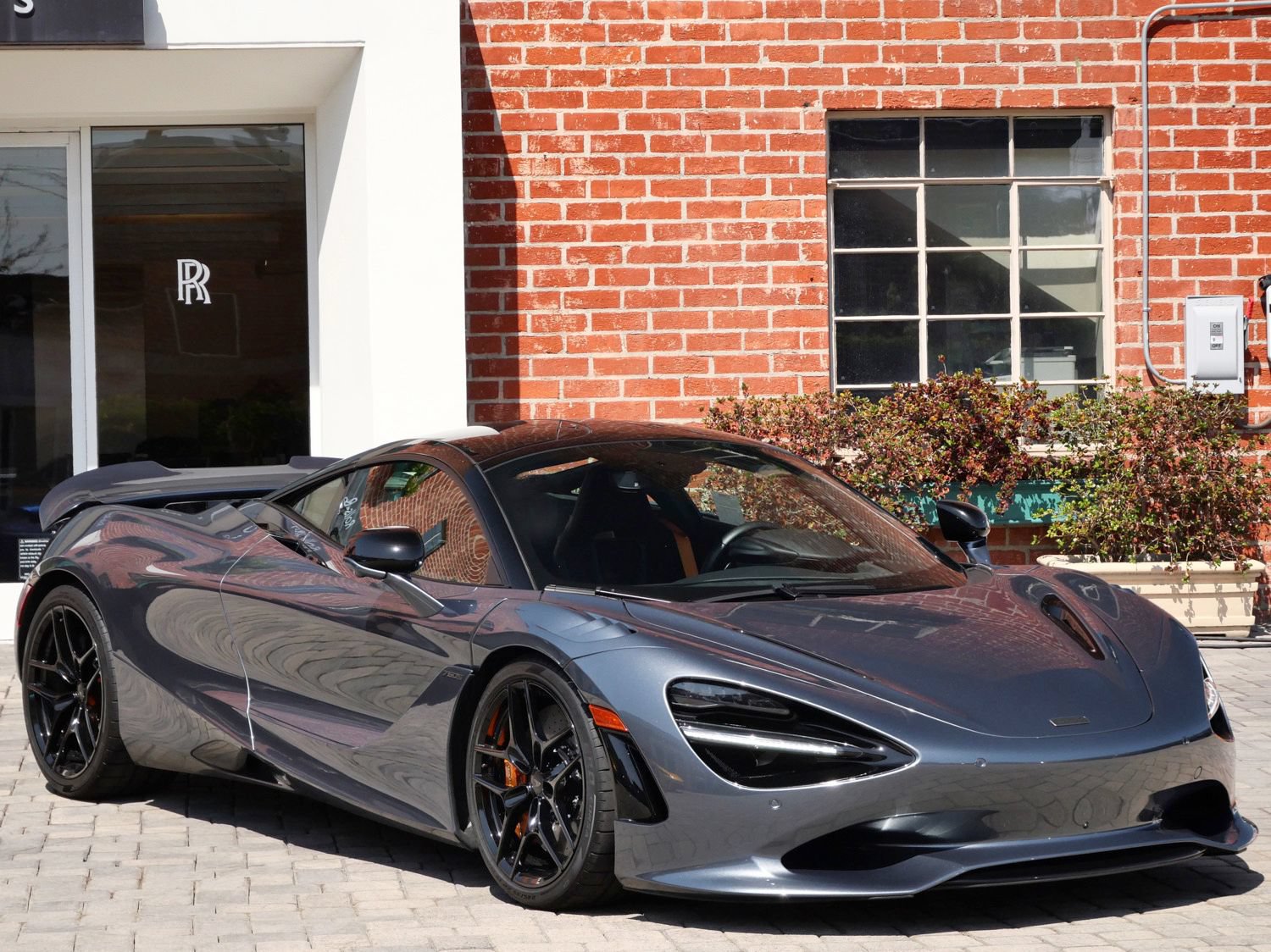 New 2025 McLaren 750S 1