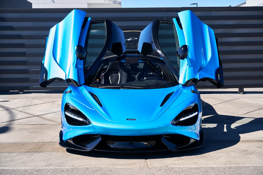 Used 2021 McLaren 765LT photo 17
