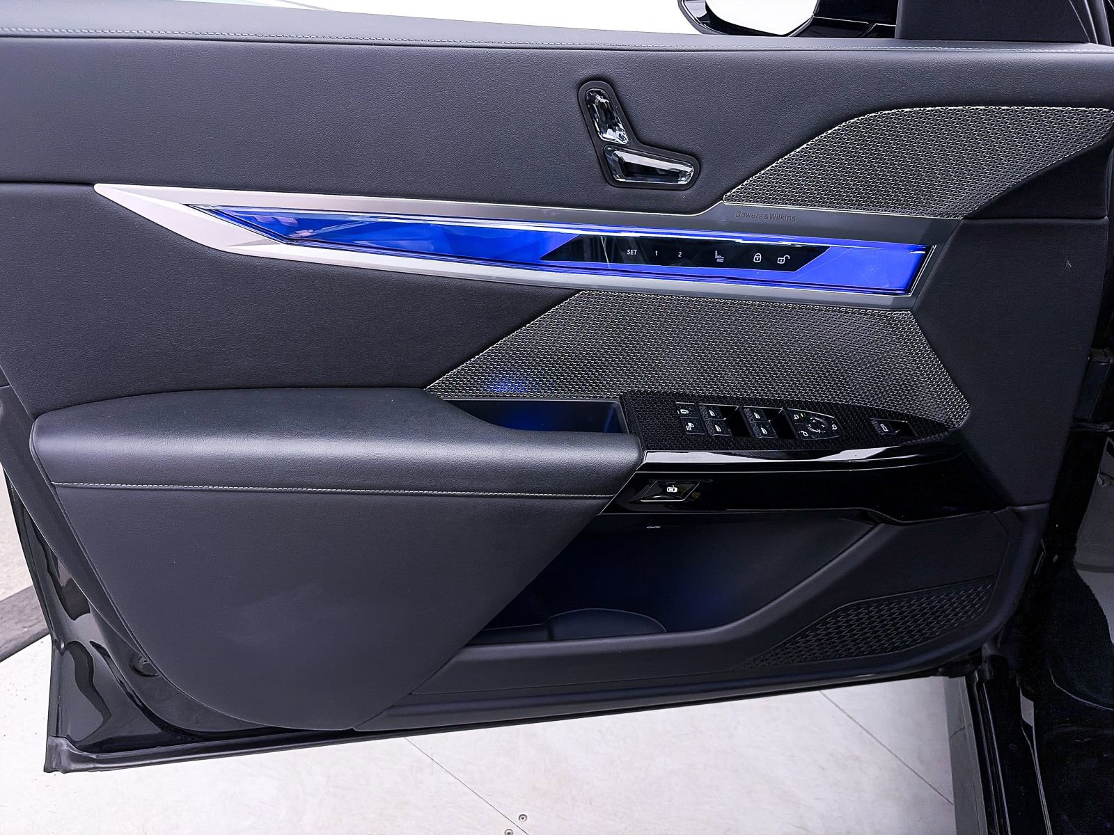 2023 BMW 760i xDrive