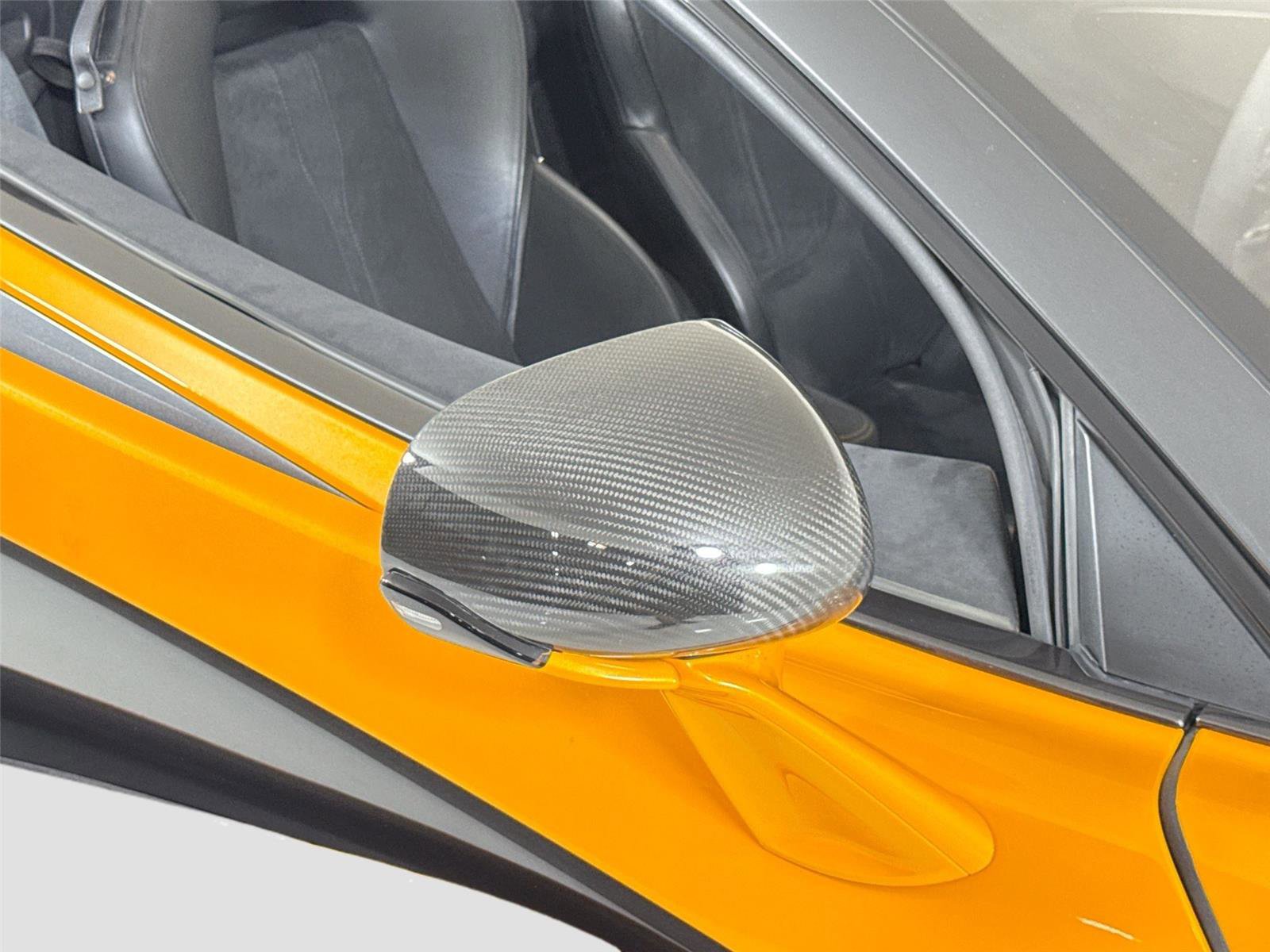 Used 2020 McLaren 600LT Spider photo 29