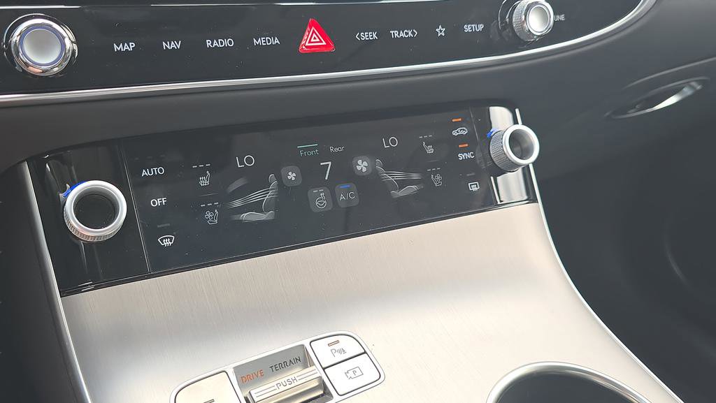 2026 Genesis Gv70 2.5T Advanced