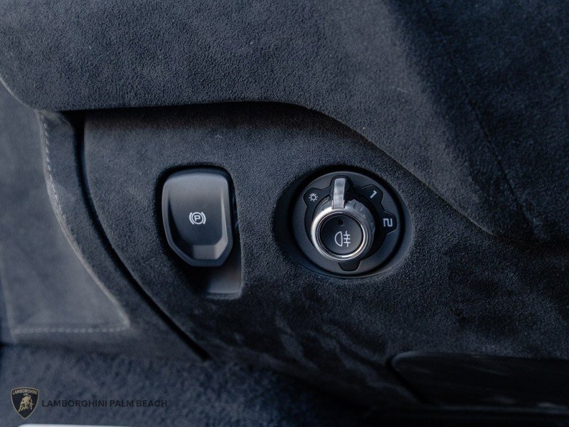 Used 2026 McLaren 750S photo 23