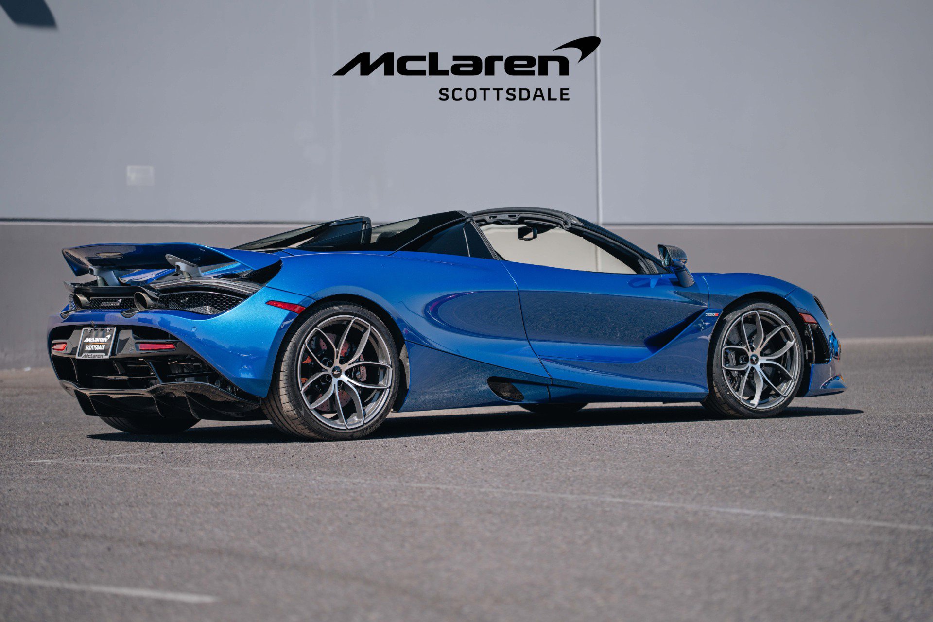 Used 2022 McLaren 720S Luxury photo 10