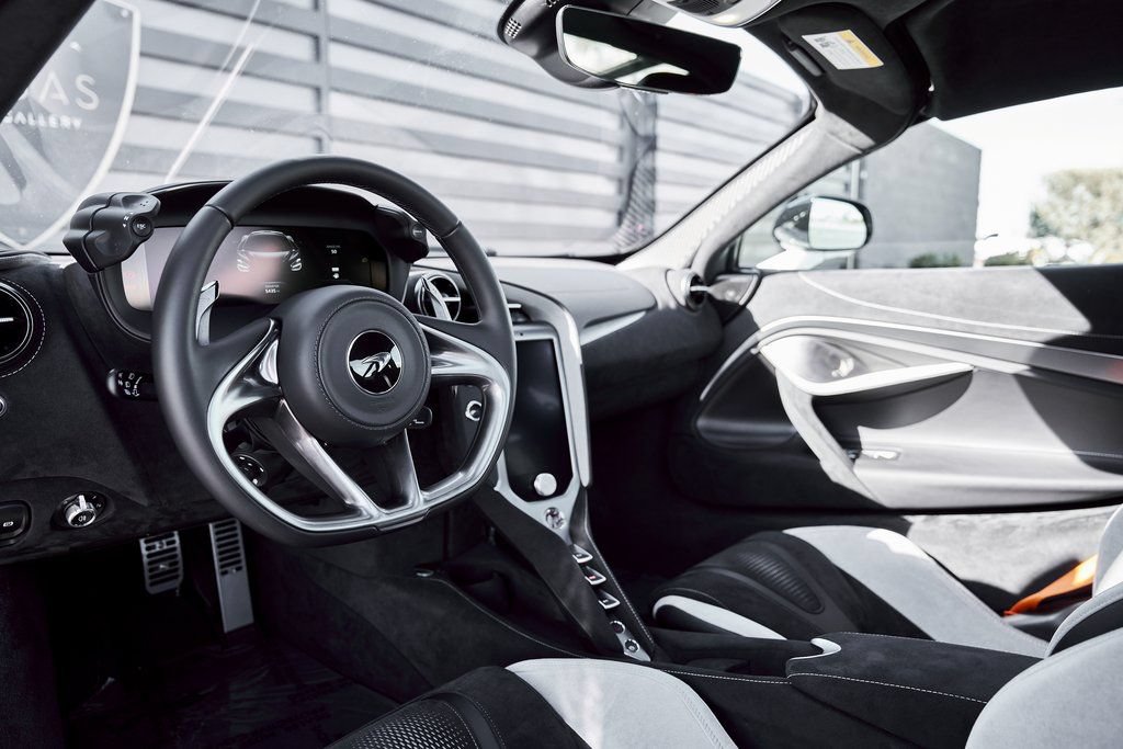 Used 2024 McLaren 750S photo 2