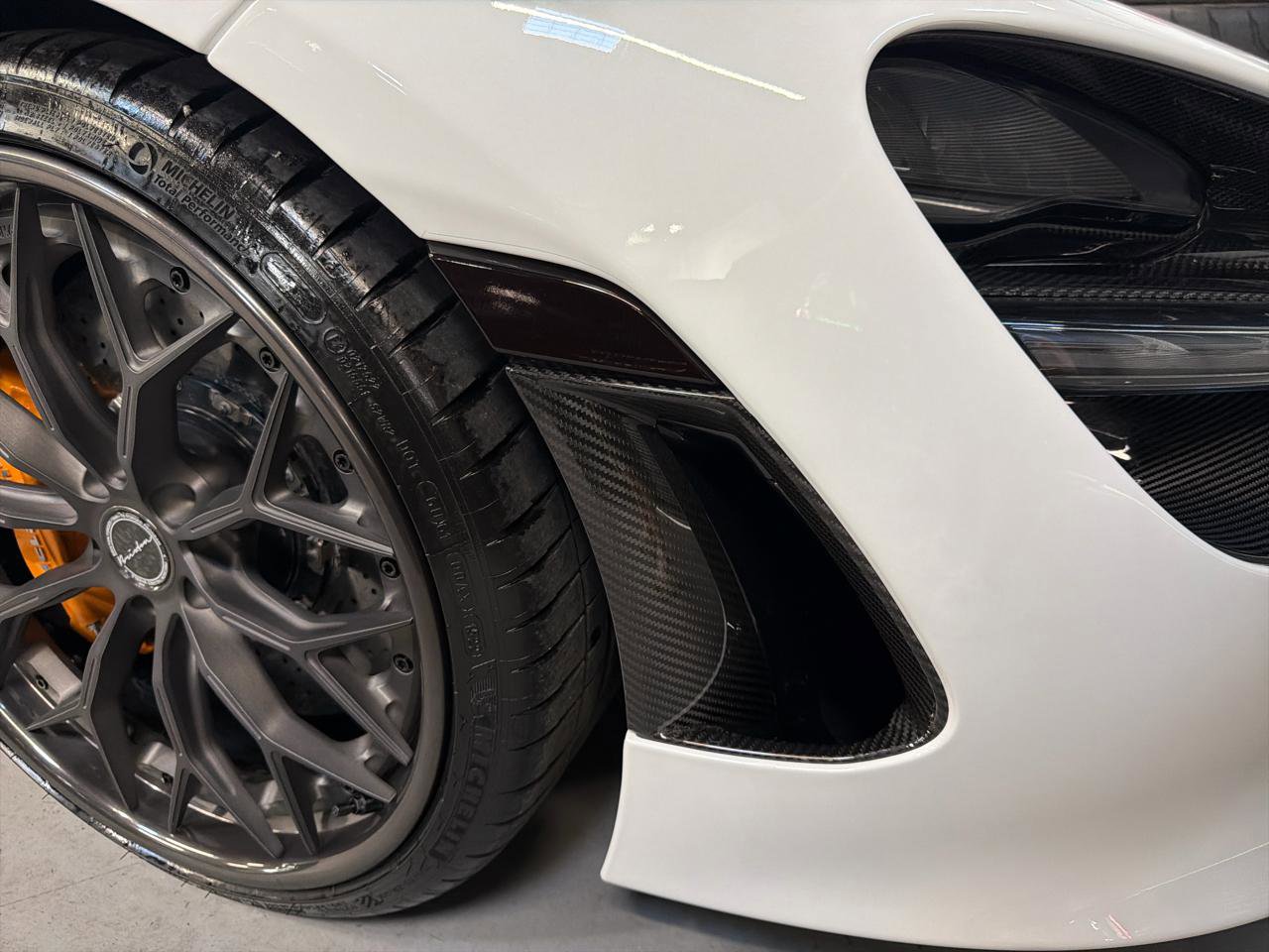 Used 2019 McLaren 720S Performance photo 13