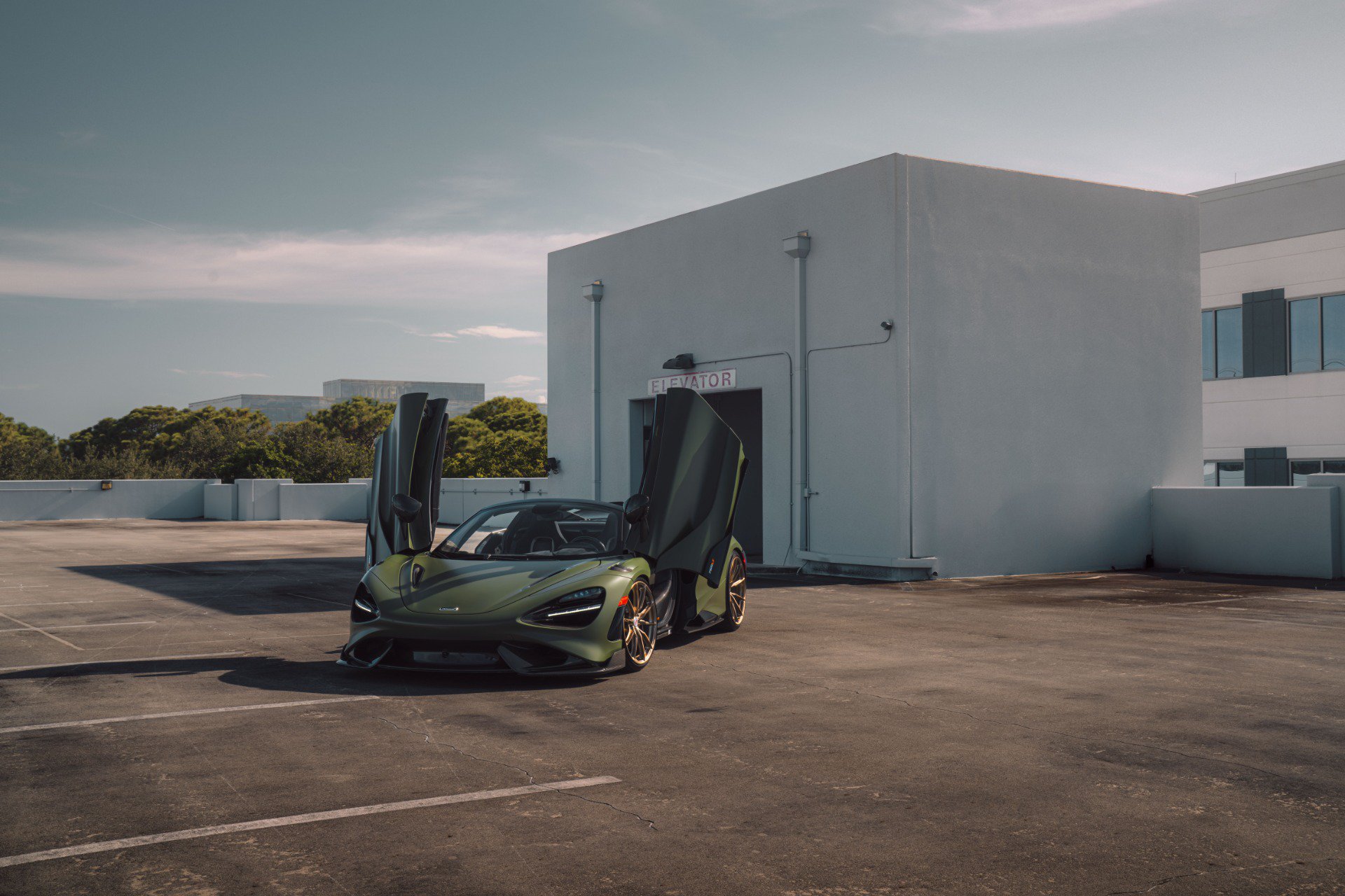 Used 2022 McLaren 765LT photo 75