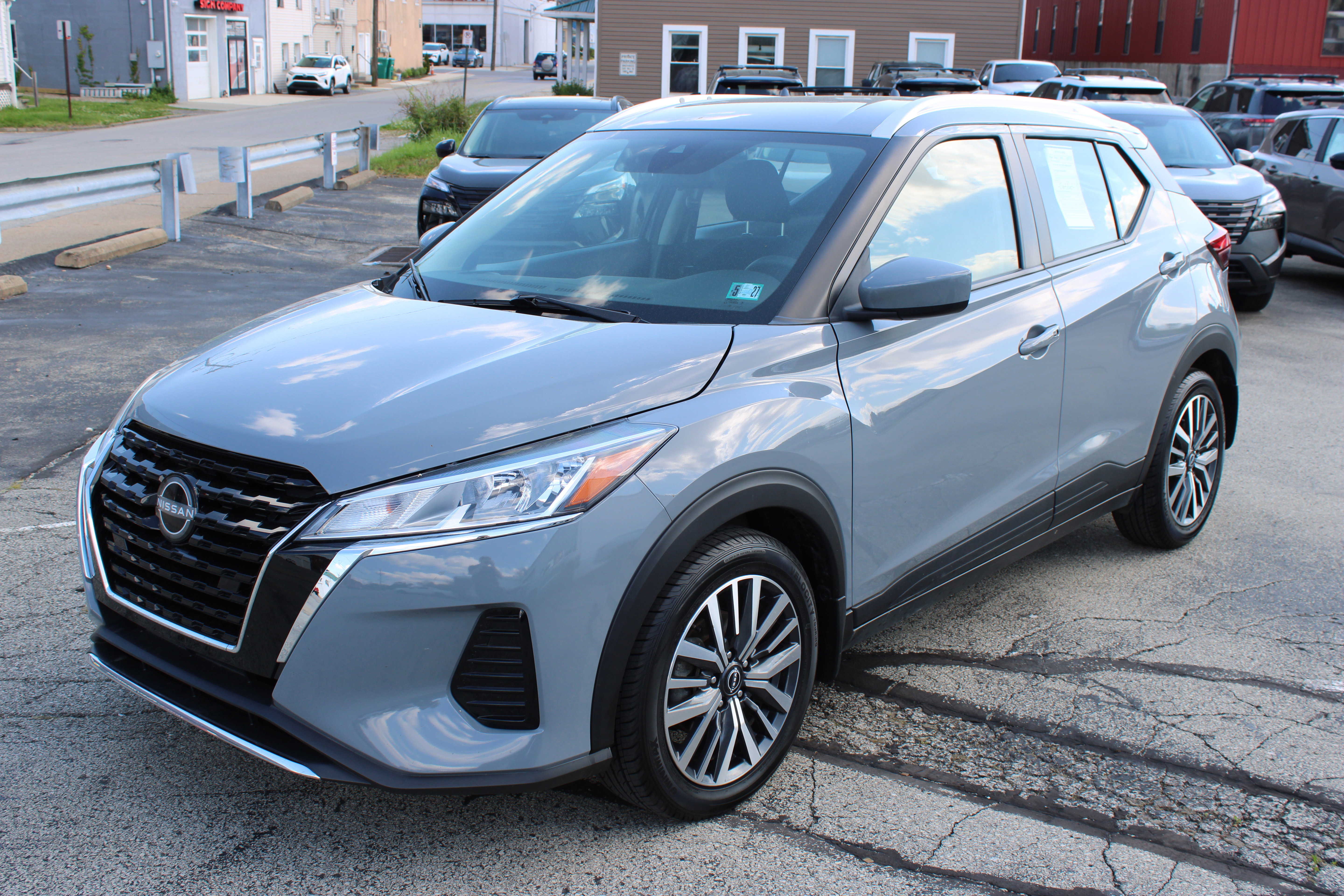 Certified 2023 Nissan Kicks SV