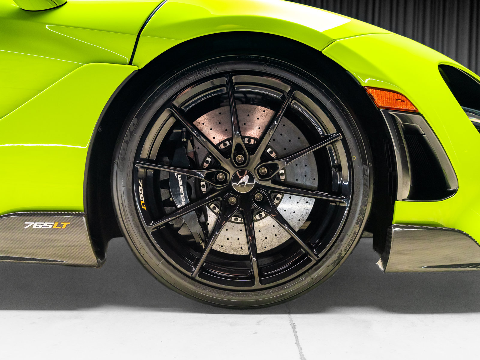 Used 2021 McLaren 765LT photo 33
