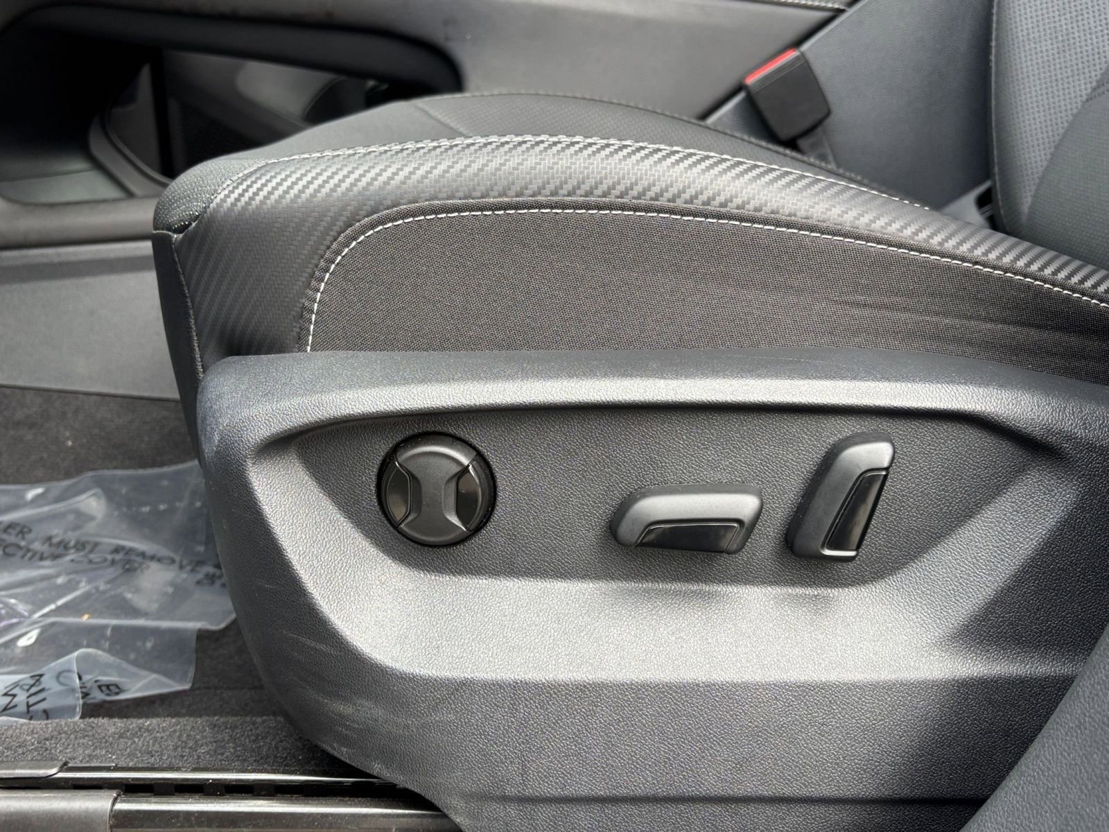 2025 Volkswagen Atlas Cross Sport SE