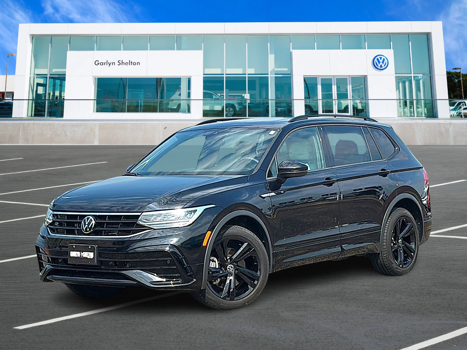 Used 2024 Volkswagen Tiguan SE R-Line w/ MDO Package, Three-Row