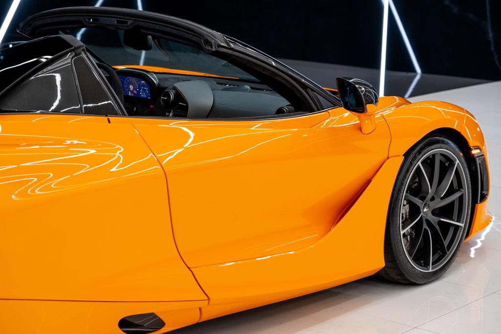 Used 2020 McLaren 720S Spider photo 29