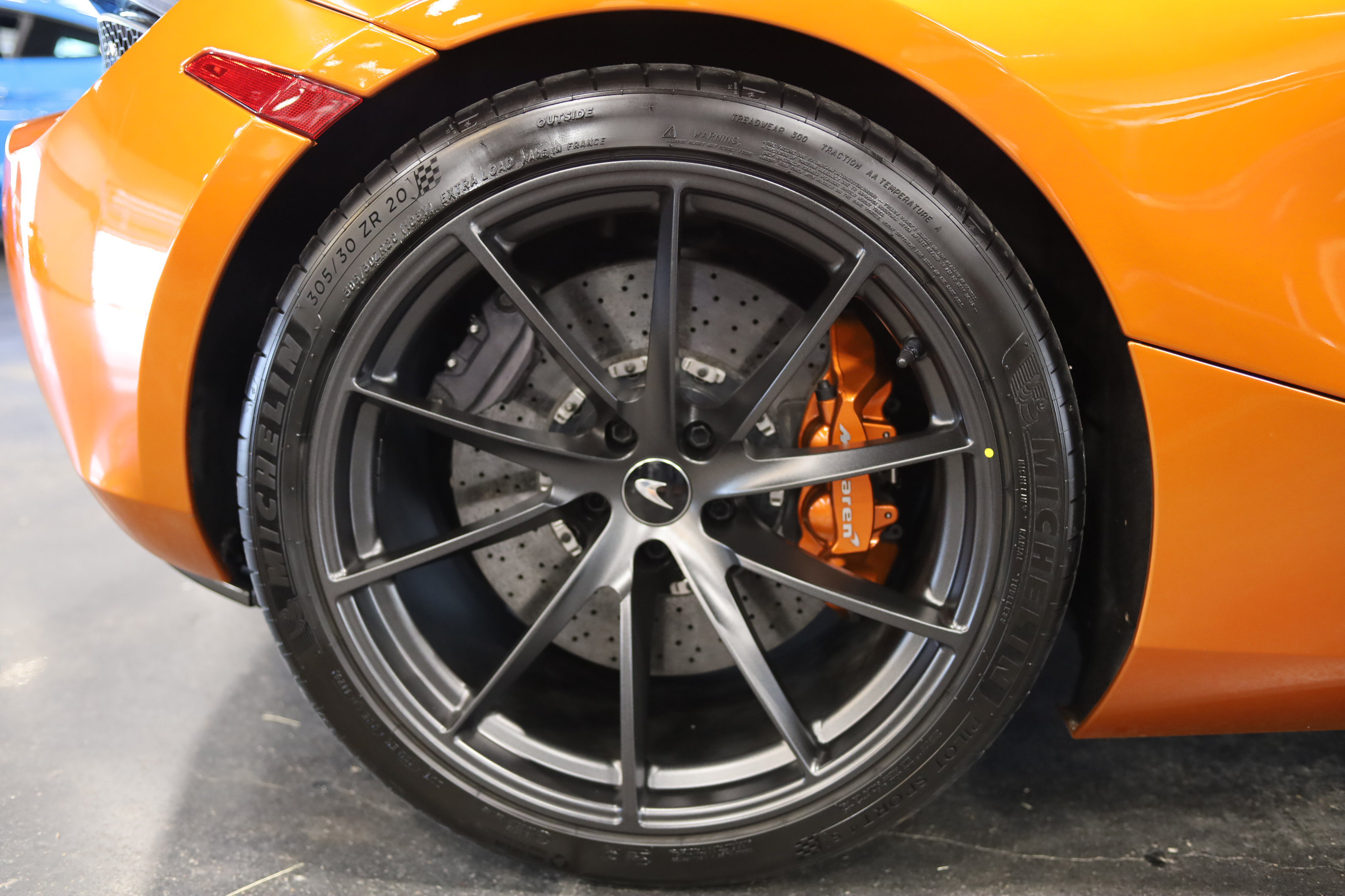 Used 2019 McLaren 720S Performance photo 10