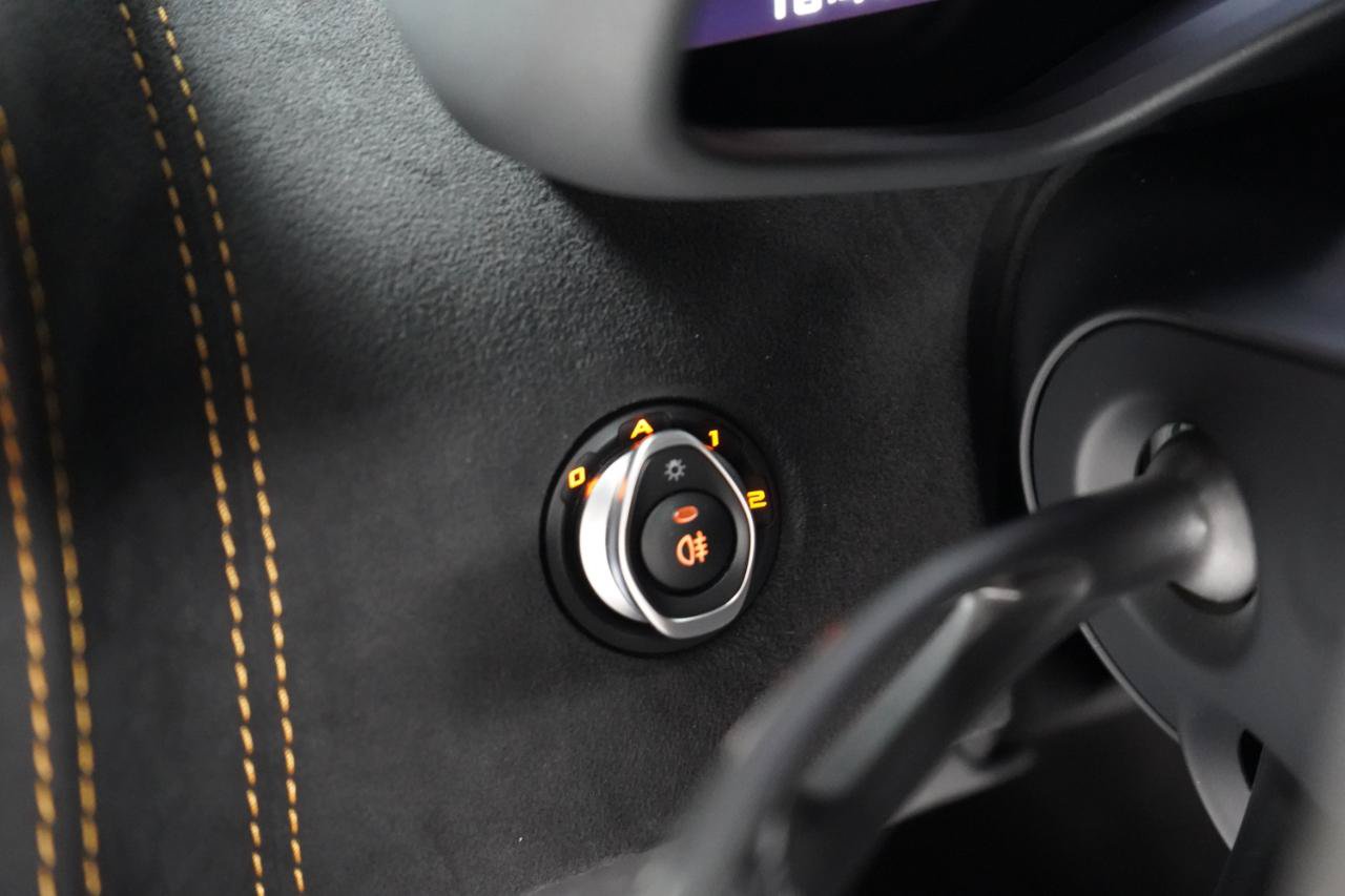Used 2020 McLaren 600LT Spider photo 25