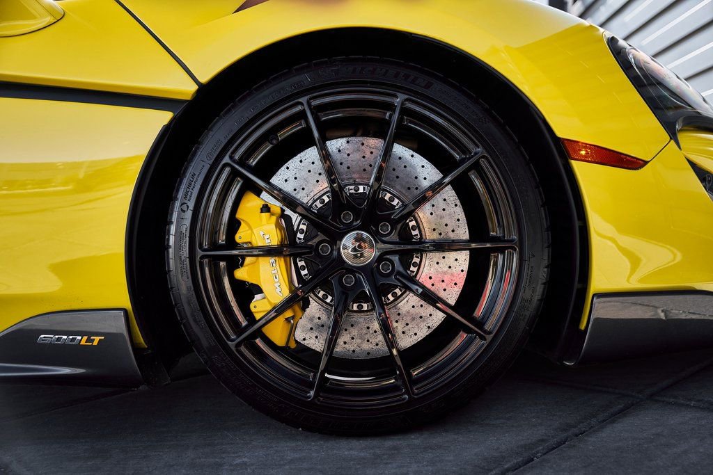 Used 2019 McLaren 600LT photo 23