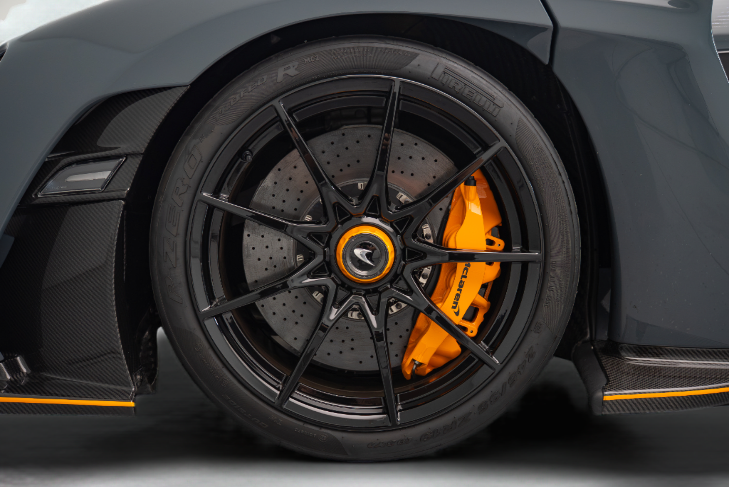 Used 2019 McLaren Senna photo 27