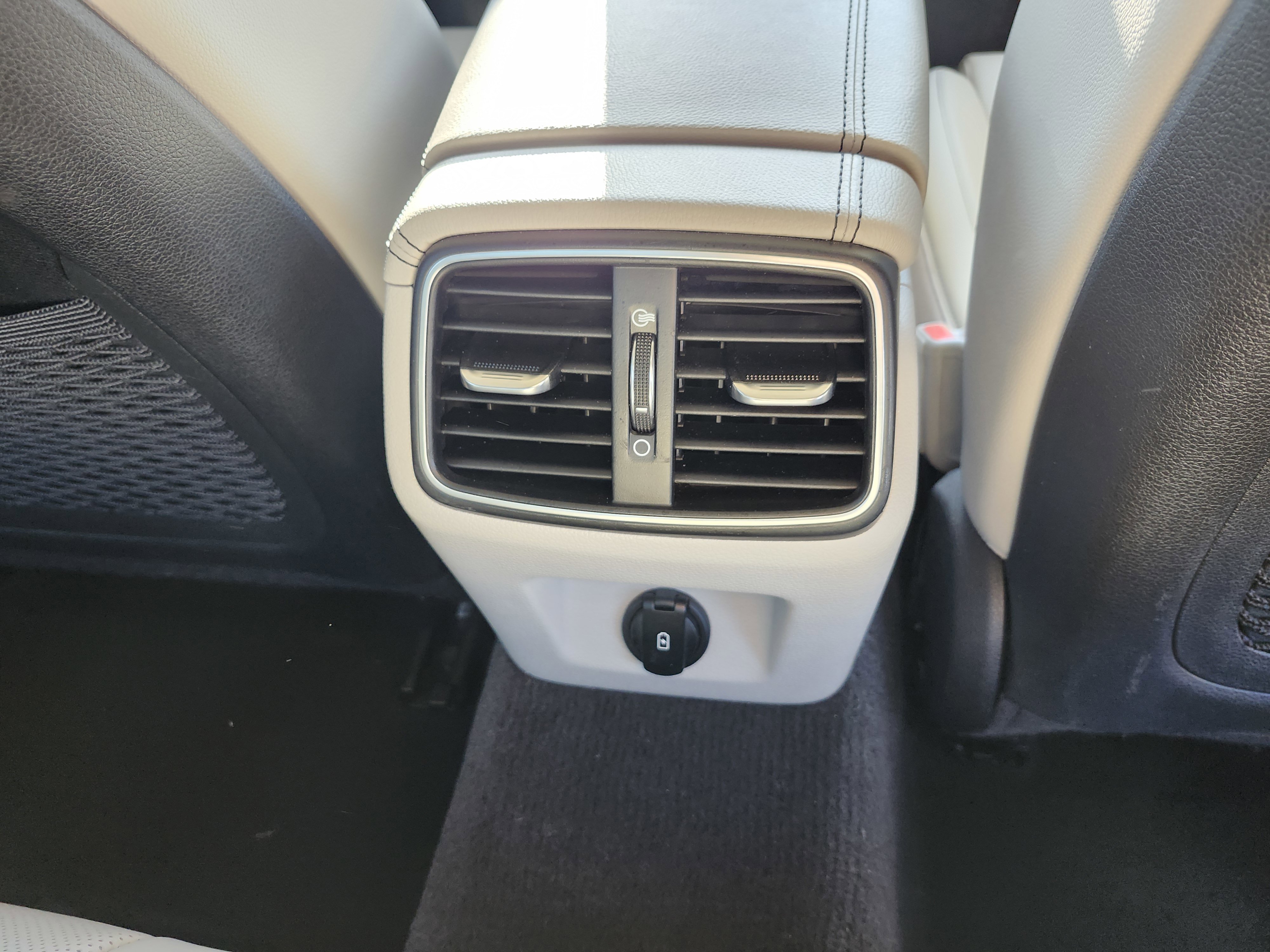 2019 Genesis G70 2.0T Advanced