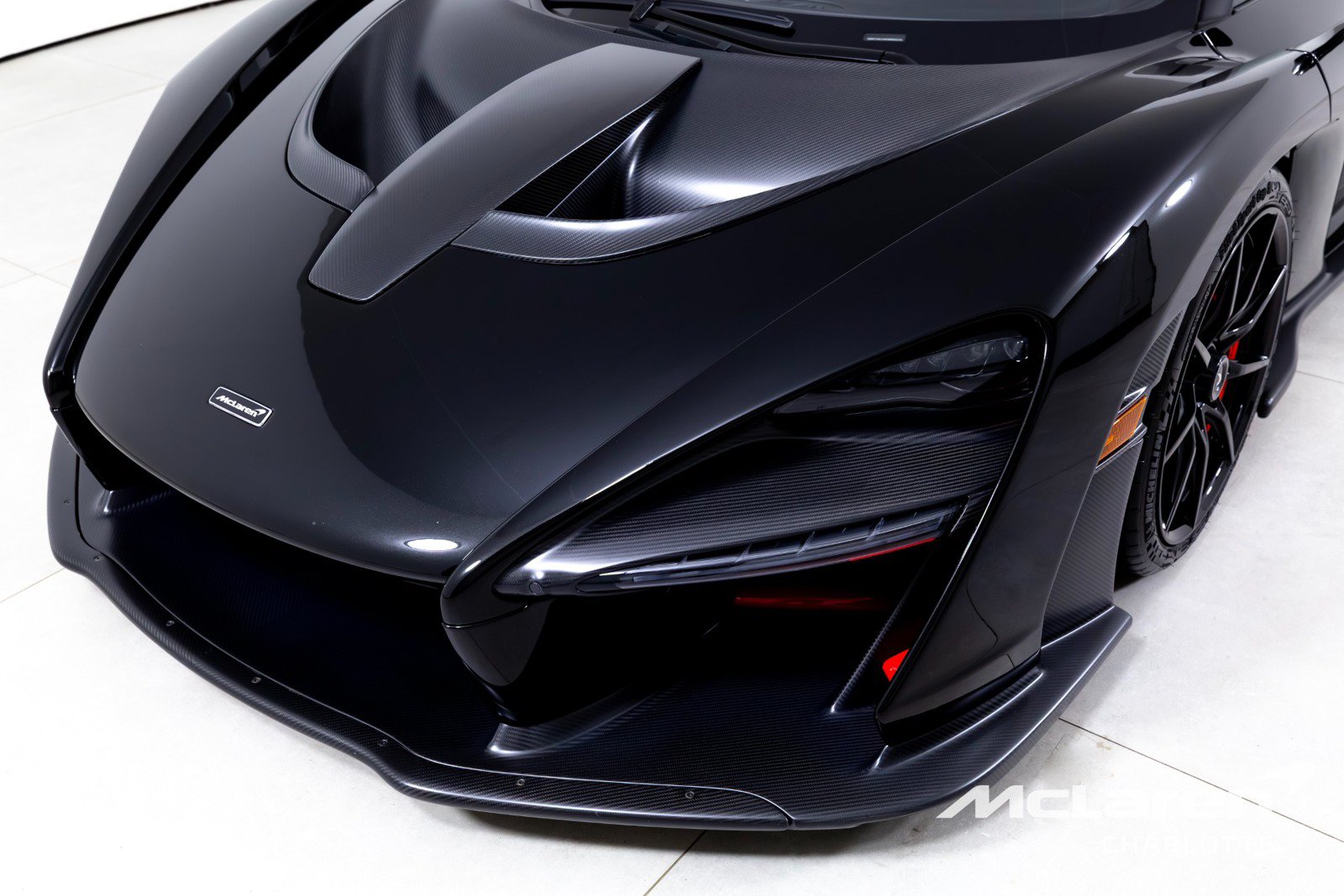 Used 2019 McLaren Senna photo 34