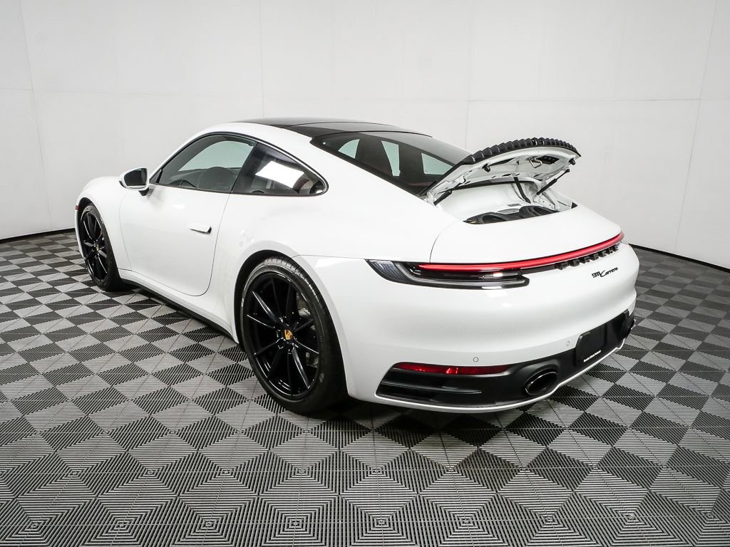 2020 Porsche 911 Carrera