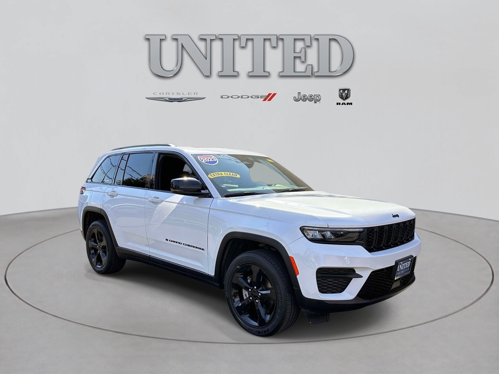 Used 2023 Jeep Grand Cherokee Altitude