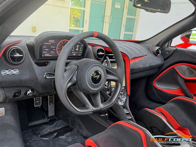 Used 2021 McLaren 765LT photo 13